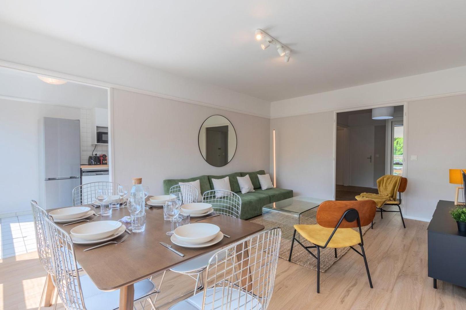 Spacious 3 Bedroom Apartment & Private Parking! Lambersart Εξωτερικό φωτογραφία