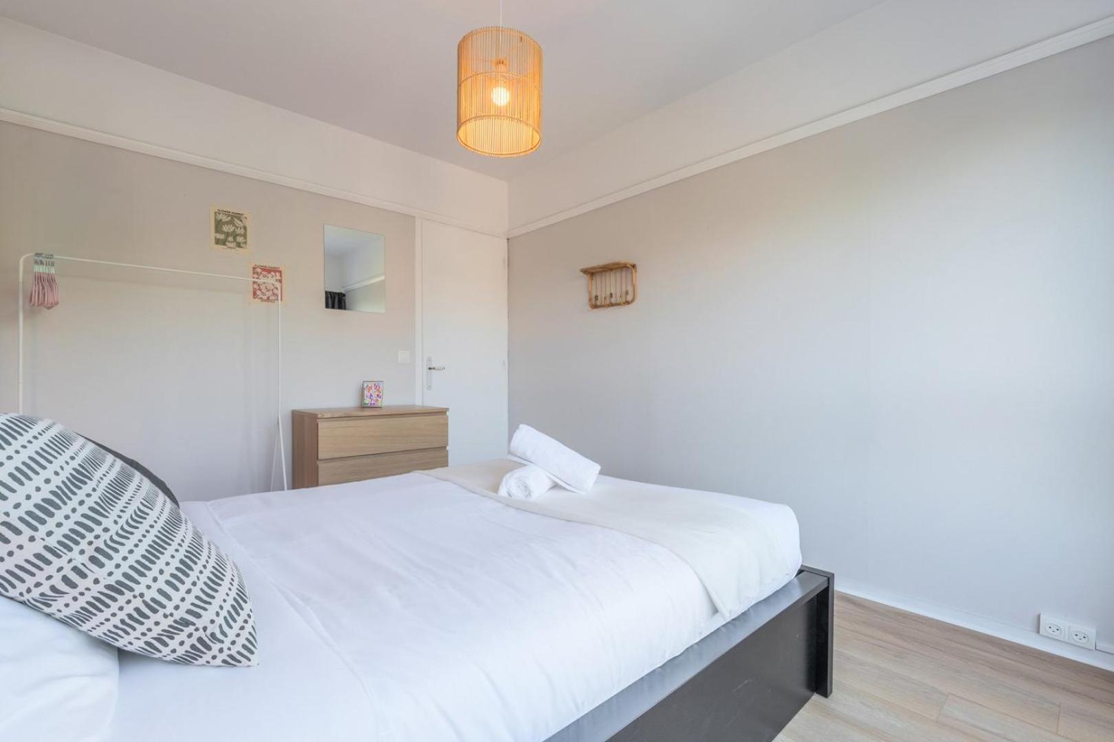 Spacious 3 Bedroom Apartment & Private Parking! Lambersart Εξωτερικό φωτογραφία